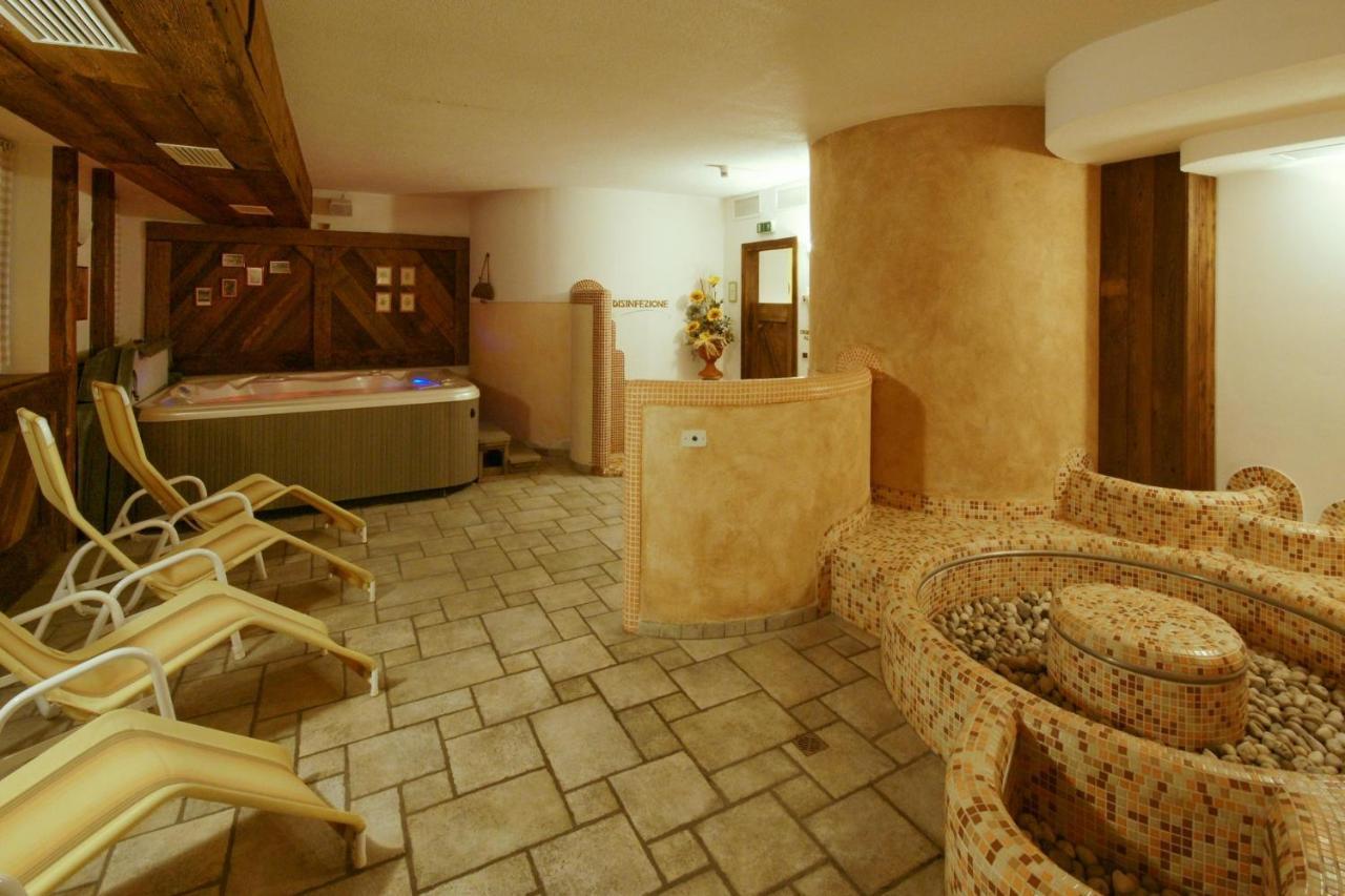 Albergo Conturina Alba di Canazei Exterior photo