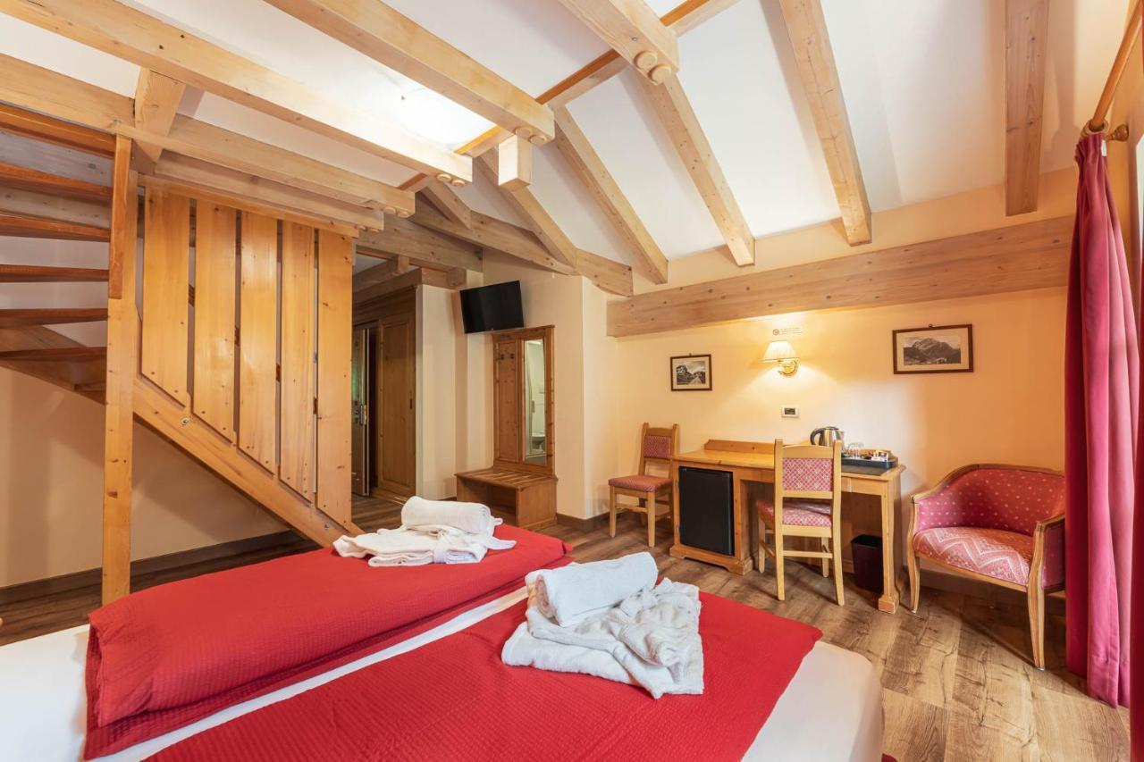 Albergo Conturina Alba di Canazei Exterior photo